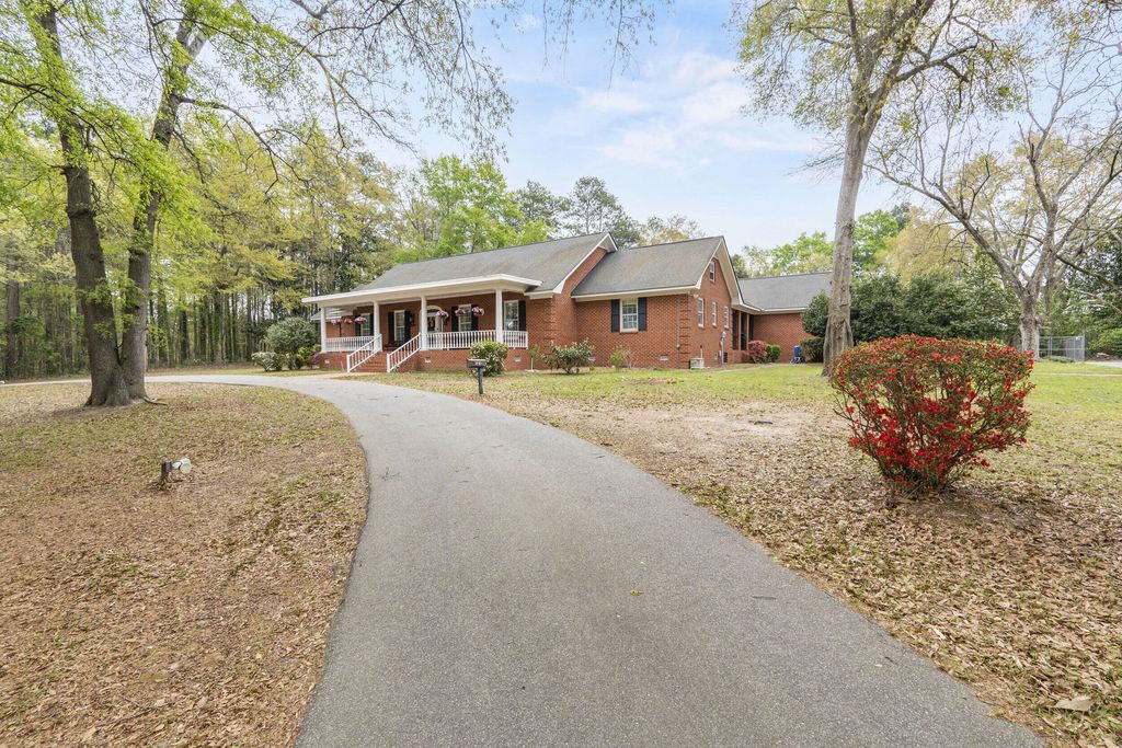 1010 Club Lane, Sumter, SC 29154