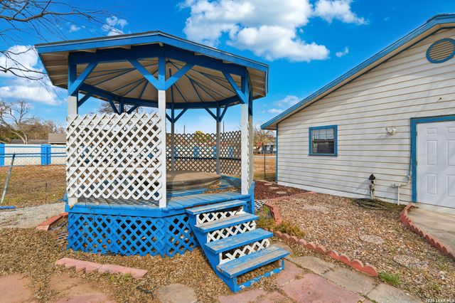 2707 Wayne, San Antonio, TX 78222