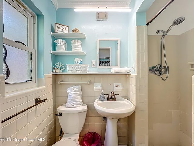 1375 Bay Shore Drive W, Cocoa Beach, FL 32931