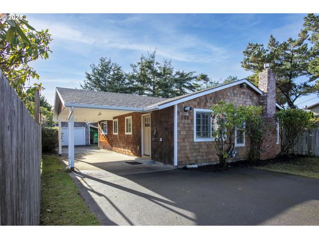 523 2ND St, Gearhart, OR 97138