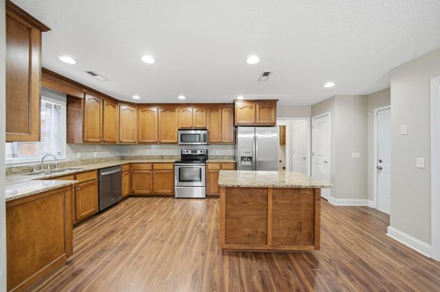 2490 Navigator Circle, Dalzell, SC 29040