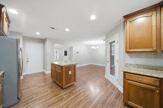 2490 Navigator Circle, Dalzell, SC 29040