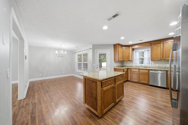 2490 Navigator Circle, Dalzell, SC 29040