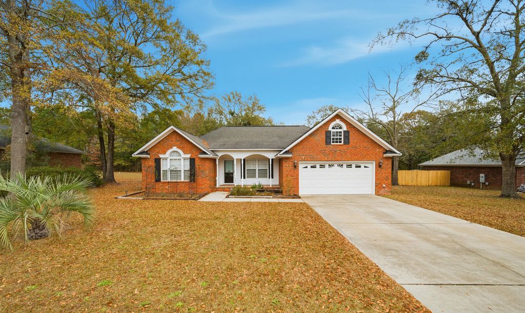 2490 Navigator Circle, Dalzell, SC 29040
