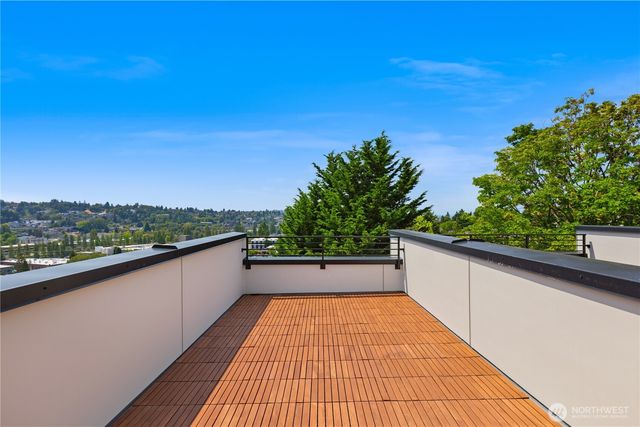 3819 B Fremont Avenue N, Seattle, WA 98103