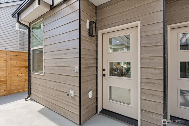 3819 B Fremont Avenue N, Seattle, WA 98103