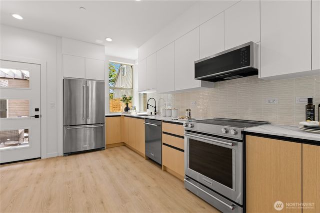 3819 B Fremont Avenue N, Seattle, WA 98103