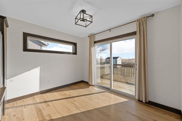 369 Bent Creek Dr, Marion, IA 52302