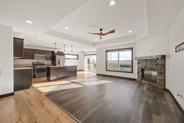 369 Bent Creek Dr, Marion, IA 52302