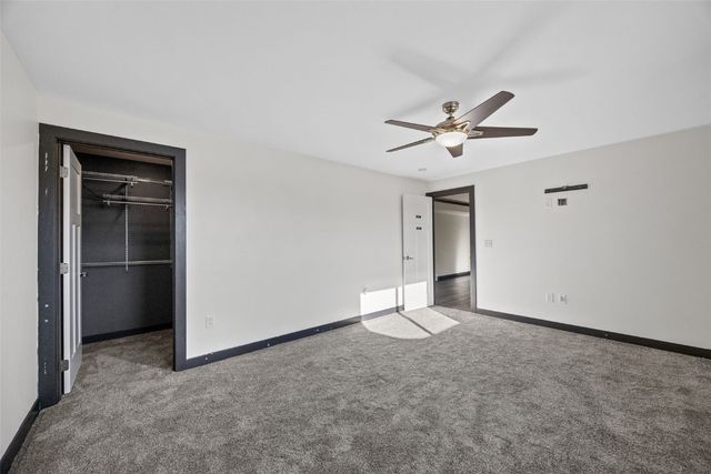 369 Bent Creek Dr, Marion, IA 52302