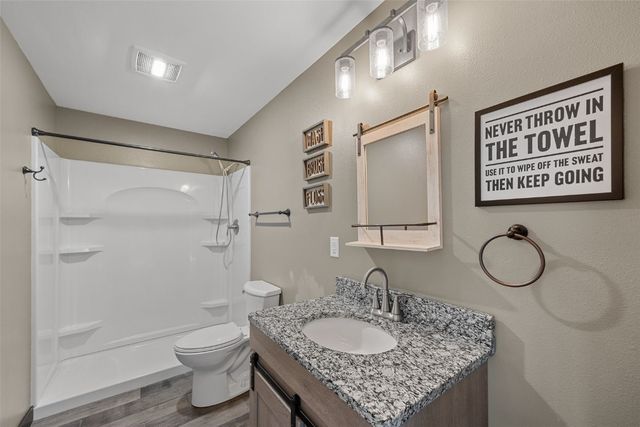 369 Bent Creek Dr, Marion, IA 52302