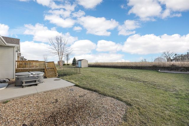 369 Bent Creek Dr, Marion, IA 52302