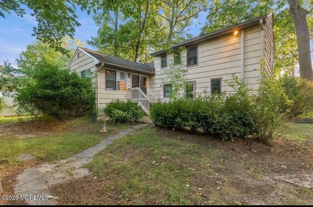 187 Elmwood Road, Oakhurst, NJ 07755