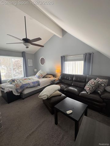 23041 Rosewood Street, Oak Park, MI 48237