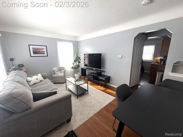 23041 Rosewood Street, Oak Park, MI 48237