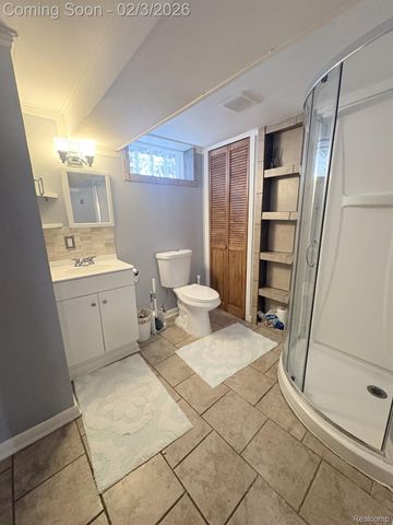 23041 Rosewood Street, Oak Park, MI 48237