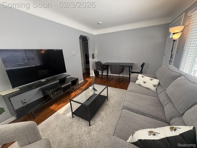 23041 Rosewood Street, Oak Park, MI 48237