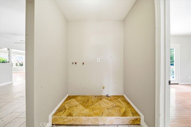 6481 Dos Rios, Downey, CA 90240