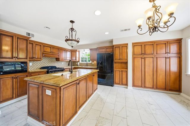 6481 Dos Rios, Downey, CA 90240