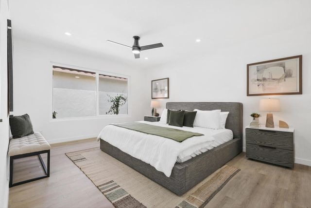 211 Las Lomas, Palm Desert, CA 92260