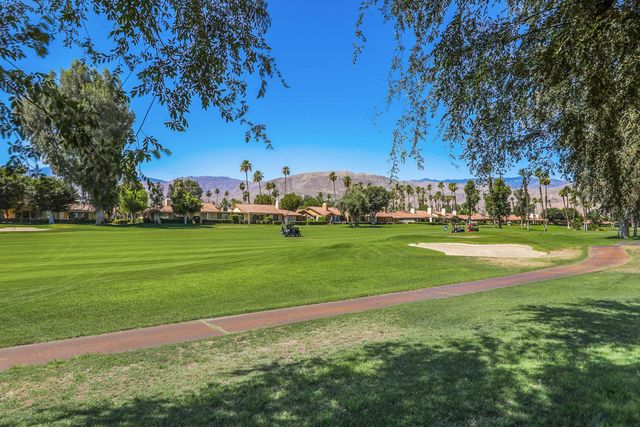 211 Las Lomas, Palm Desert, CA 92260