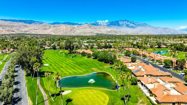 211 Las Lomas, Palm Desert, CA 92260
