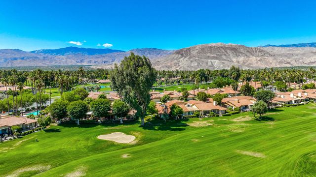 211 Las Lomas, Palm Desert, CA 92260