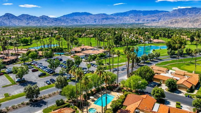 211 Las Lomas, Palm Desert, CA 92260
