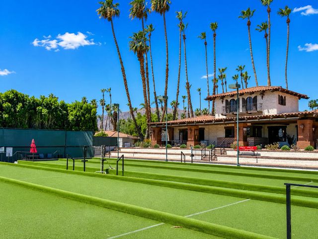 211 Las Lomas, Palm Desert, CA 92260