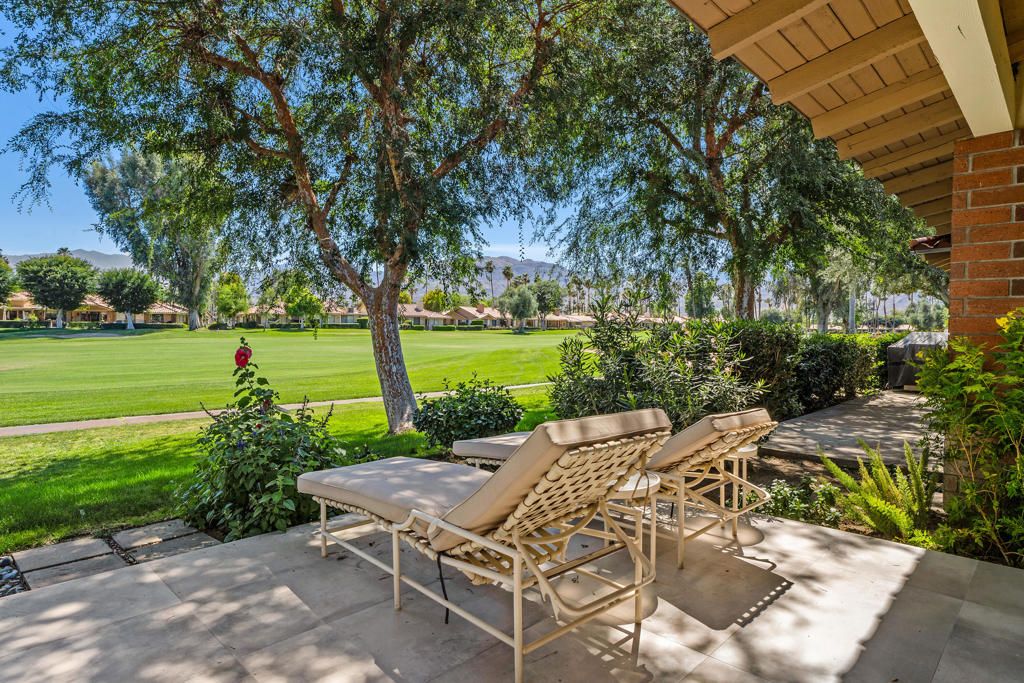Image 22 of property listing at 211 Las Lomas, Palm Desert, CA 92260