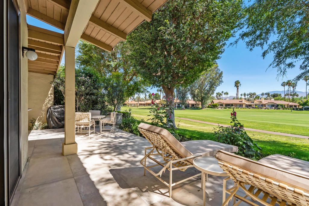Image 23 of property listing at 211 Las Lomas, Palm Desert, CA 92260