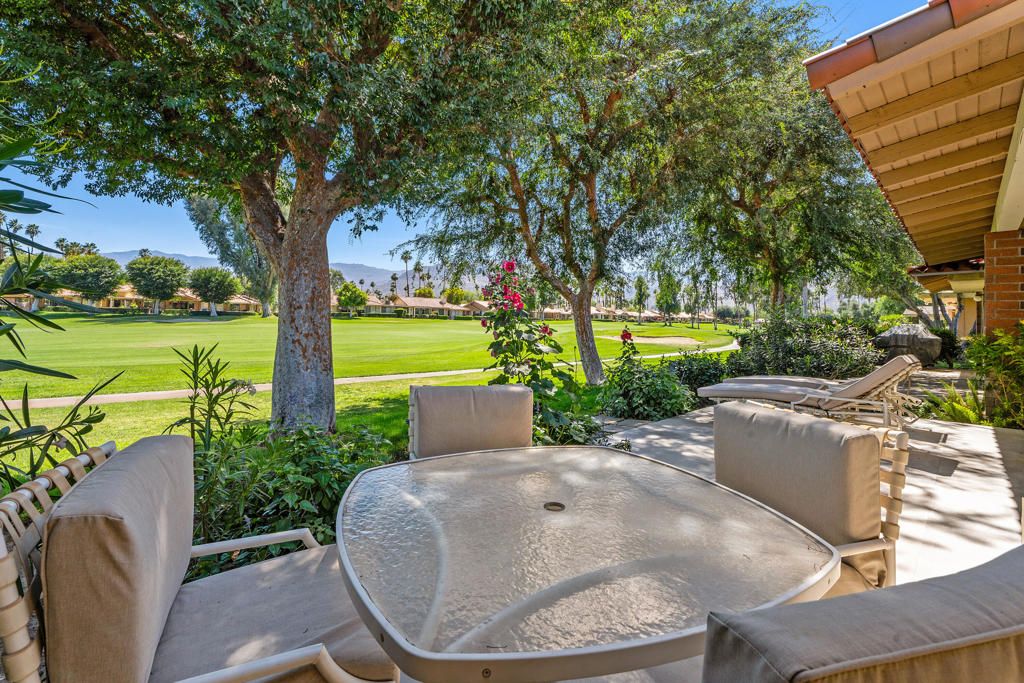 Image 24 of property listing at 211 Las Lomas, Palm Desert, CA 92260