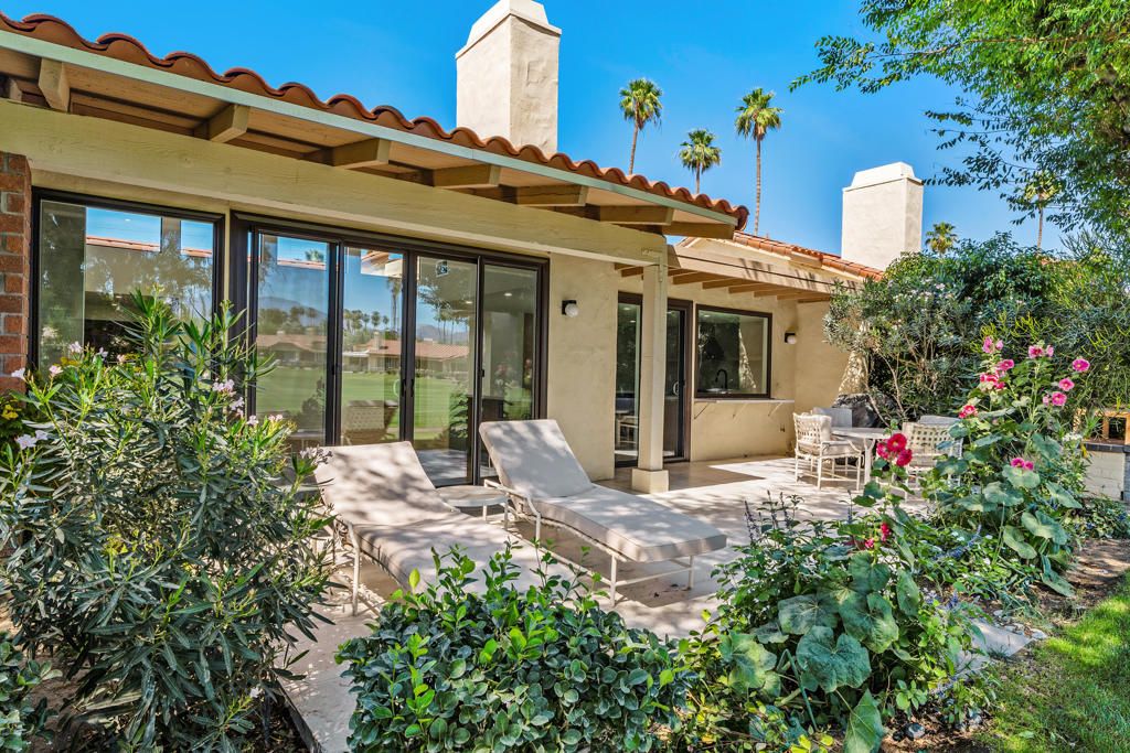 Image 26 of property listing at 211 Las Lomas, Palm Desert, CA 92260