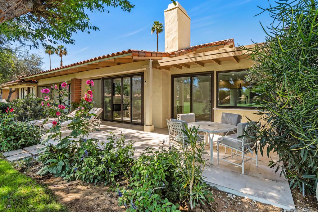 Image 27 of property listing at 211 Las Lomas, Palm Desert, CA 92260