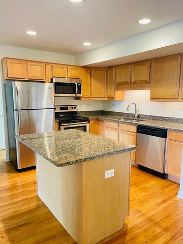 600 W Russell Street 210, Barrington, IL 60010