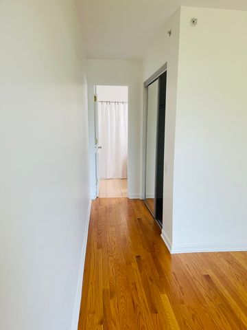 600 W Russell Street 210, Barrington, IL 60010