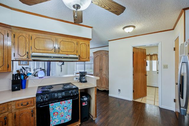 315 Arrowwood St, Lake Jackson, TX 77566