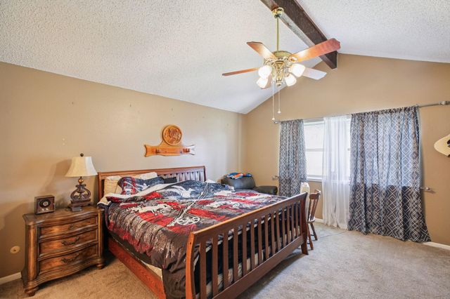 315 Arrowwood St, Lake Jackson, TX 77566