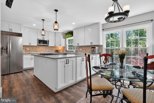 6020 WATERBURY CT, Springfield, VA 22152