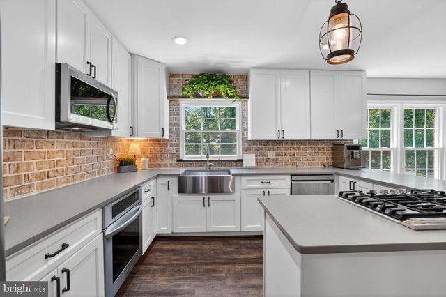 6020 WATERBURY CT, Springfield, VA 22152