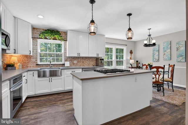 6020 WATERBURY CT, Springfield, VA 22152