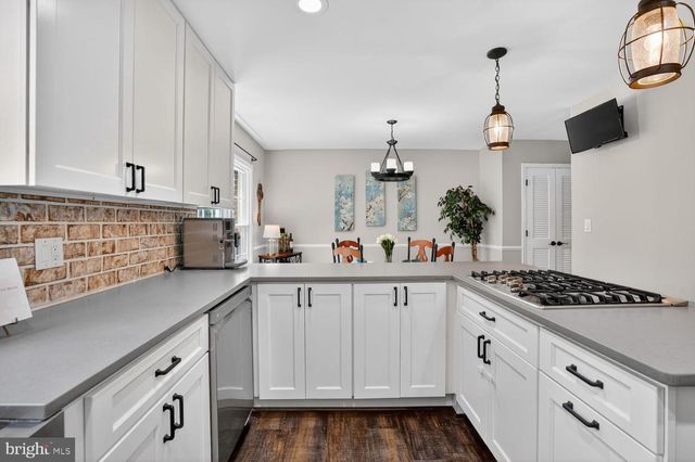 6020 WATERBURY CT, Springfield, VA 22152