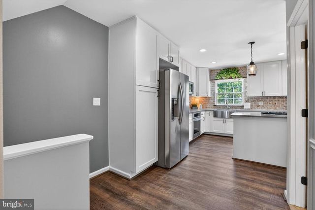 6020 WATERBURY CT, Springfield, VA 22152