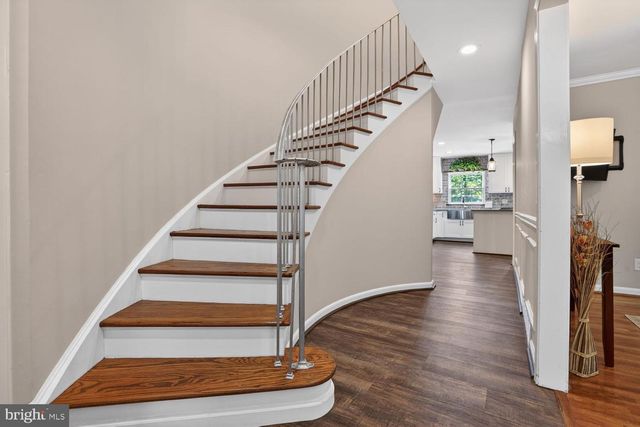 6020 WATERBURY CT, Springfield, VA 22152