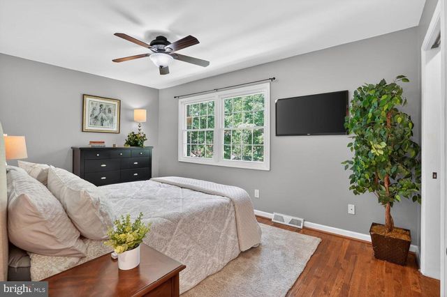 6020 WATERBURY CT, Springfield, VA 22152