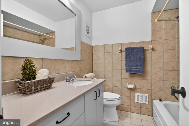 6020 WATERBURY CT, Springfield, VA 22152