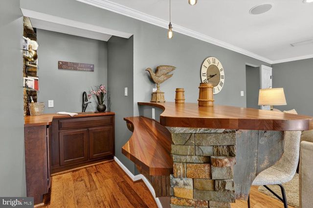 6020 WATERBURY CT, Springfield, VA 22152