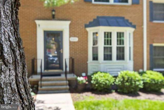 6020 WATERBURY CT, Springfield, VA 22152