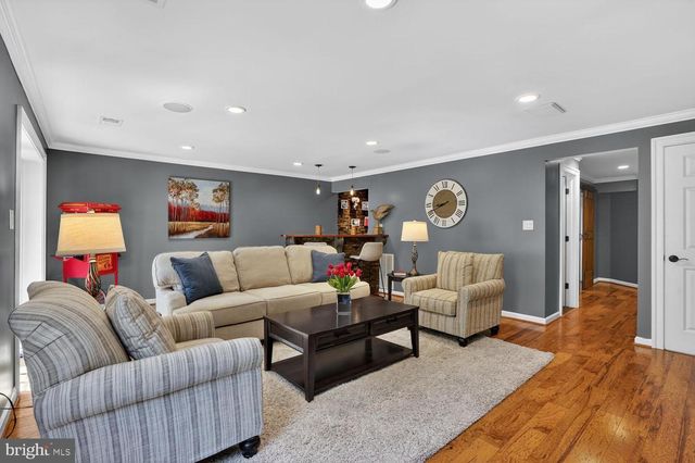 6020 WATERBURY CT, Springfield, VA 22152