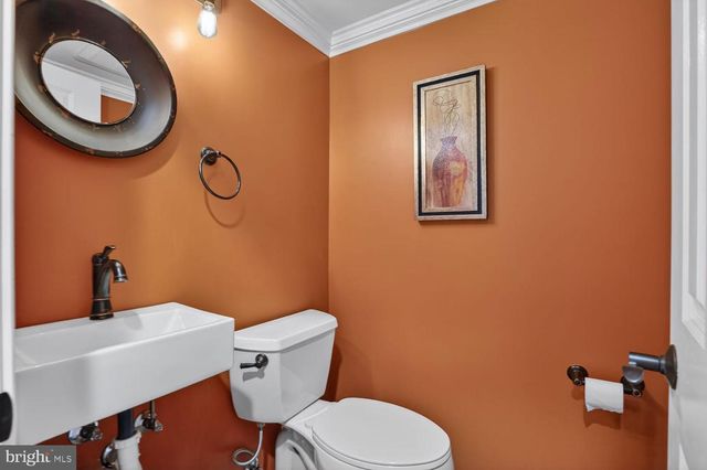 6020 WATERBURY CT, Springfield, VA 22152